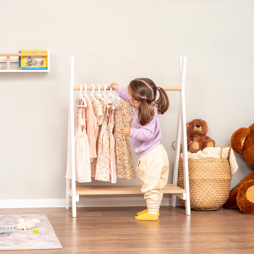 Toddler's Clothes Rack WoodandHearts