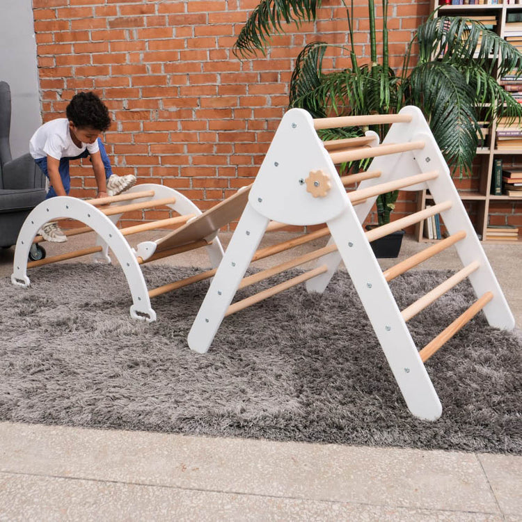 Montessori Sets: Triangle with a Great Additional Item - Cloudmedy