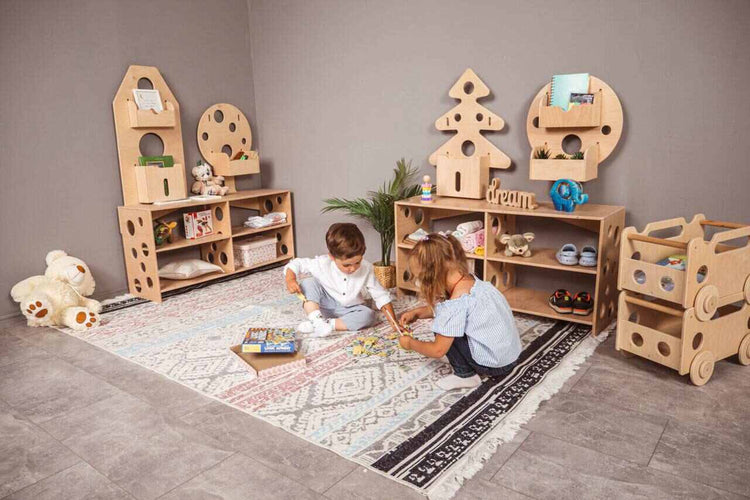 Brothers and sisters at the game