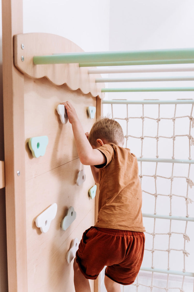 Why a Rock Climbing Wall for Toddlers is a Great Addition to Your Kids Room