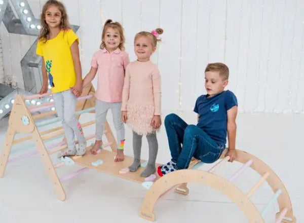 5 Best Pikler Triangles (Recommended By TONS Of Parents!)