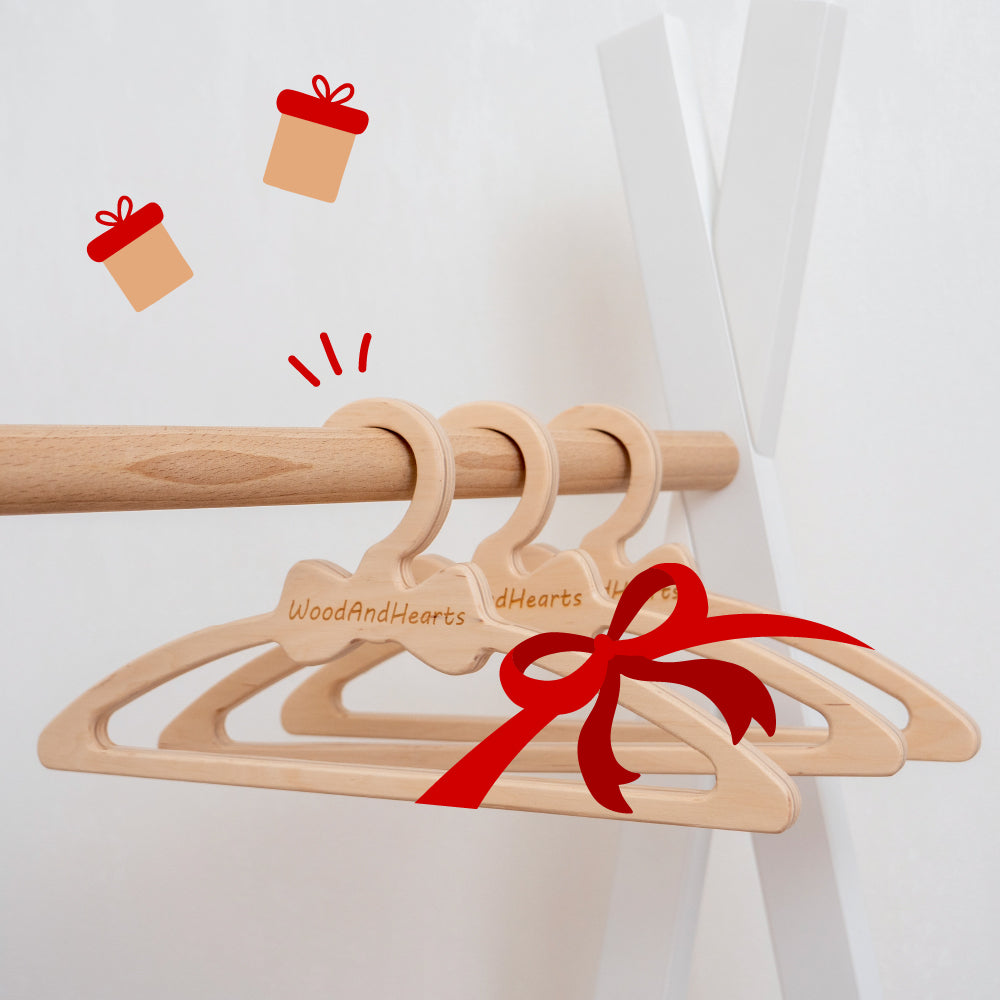 FREE GIFT: 10 WOODEN BOW HANGERS
