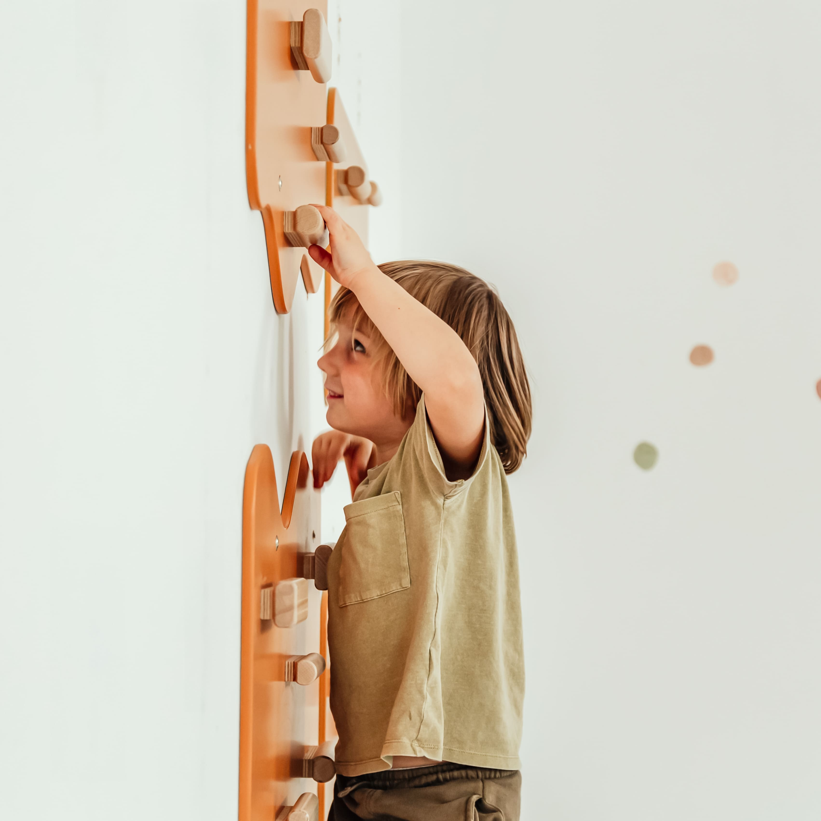 Indoor Rock Wall with Cloud-Shaped Panels & Wooden Climbing Holds for Kids 3-10
