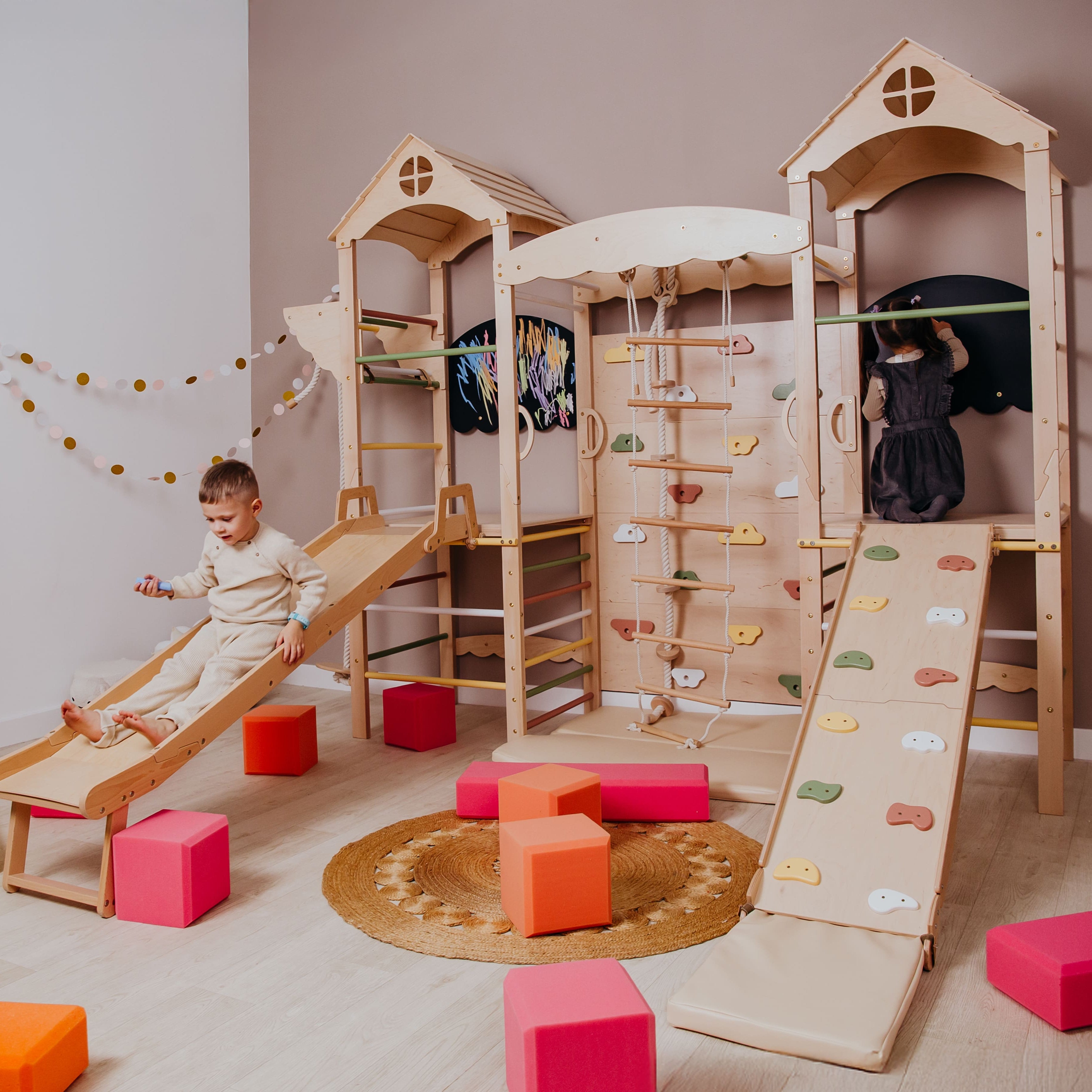 子供の木製の家具と登山のおもちゃ - 木材ンドハート – woodandhearts
