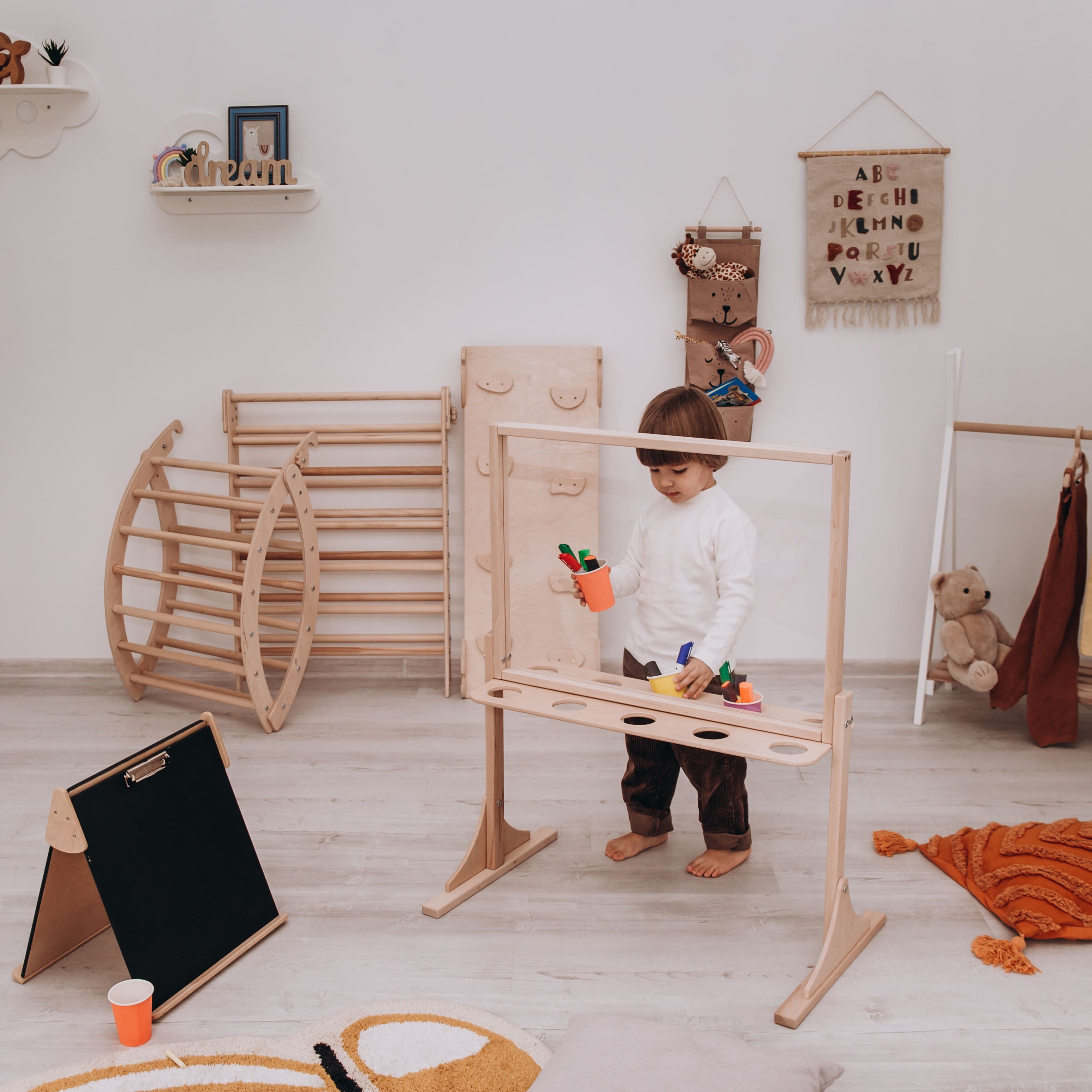 Toddler Art Easel