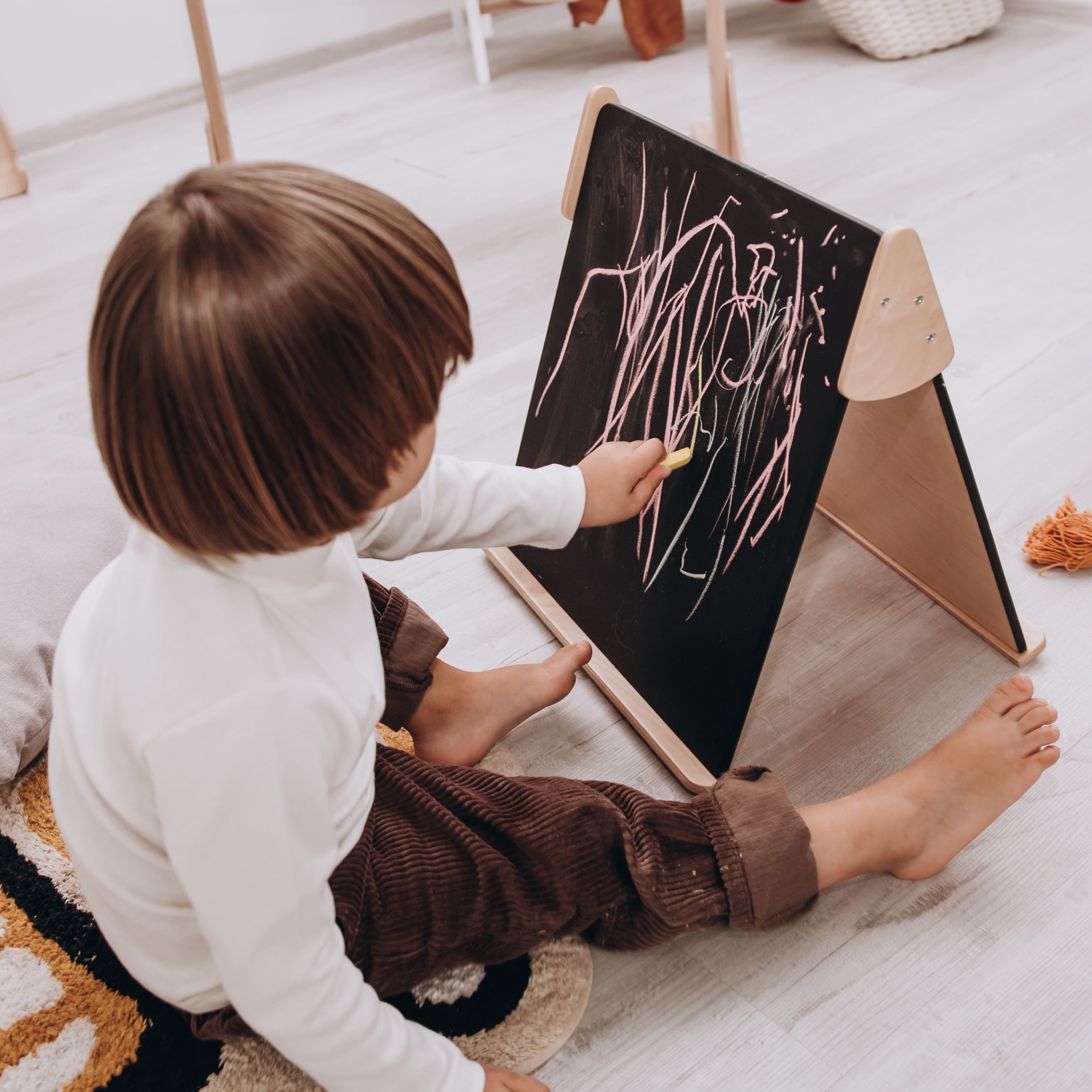 Kids Tabletop Easel