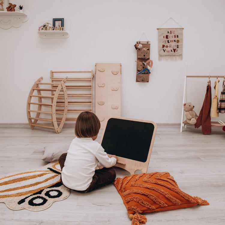 Kids Tabletop Easel