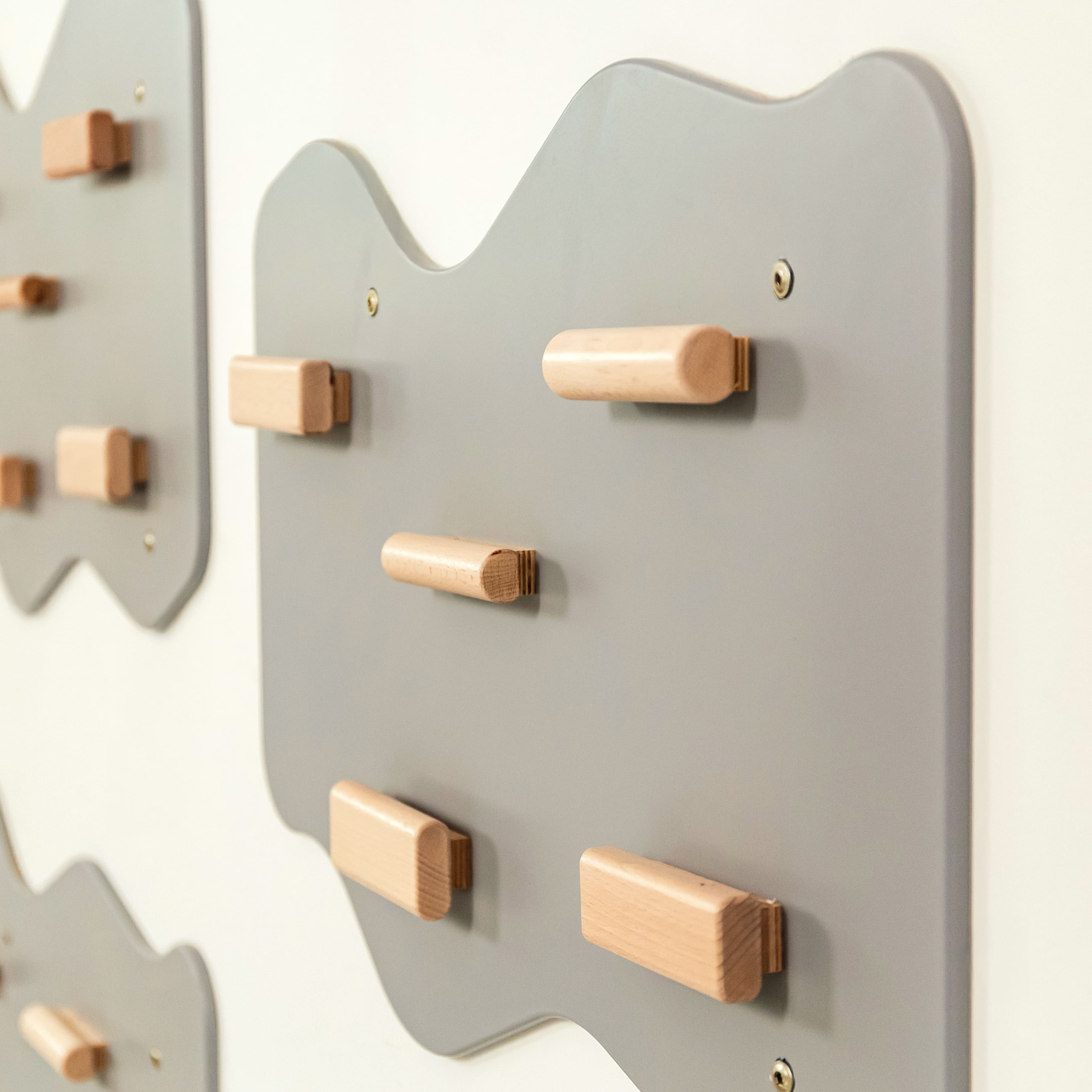Indoor Rock Wall with Cloud-Shaped Panels & Wooden Climbing Holds for Kids 3-10