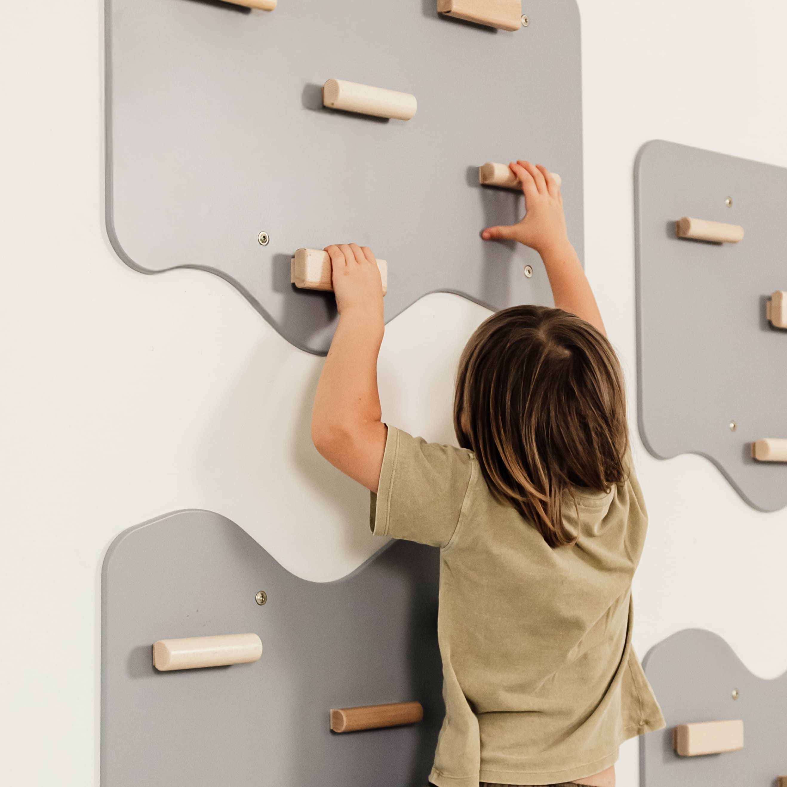 Indoor Rock Wall with Cloud-Shaped Panels & Wooden Climbing Holds for Kids 3-10