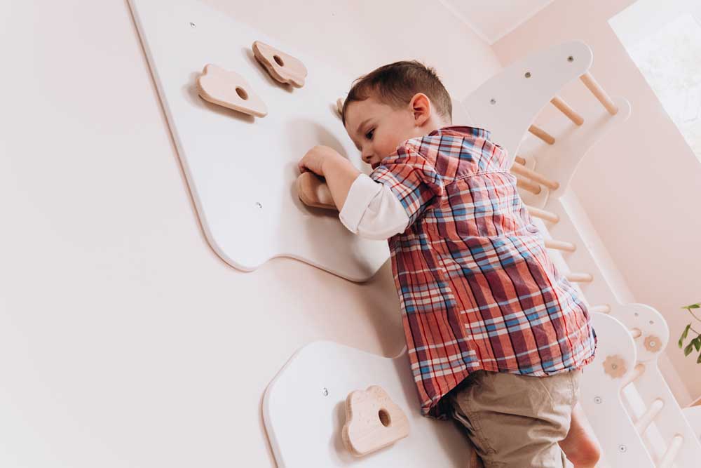 A Practical Guide for Parents in Kids Indoor Climbing