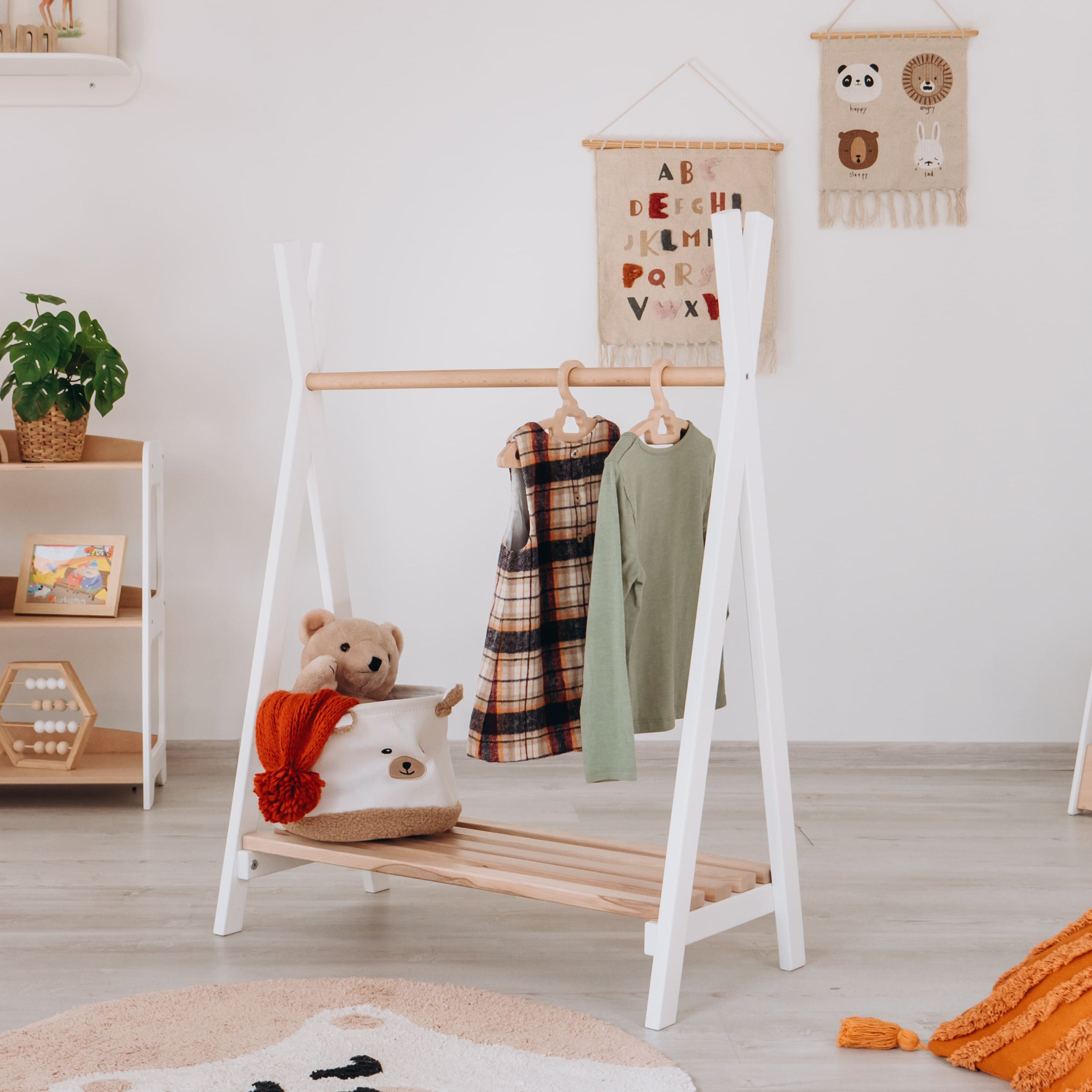 Toddler's Clothes Rack