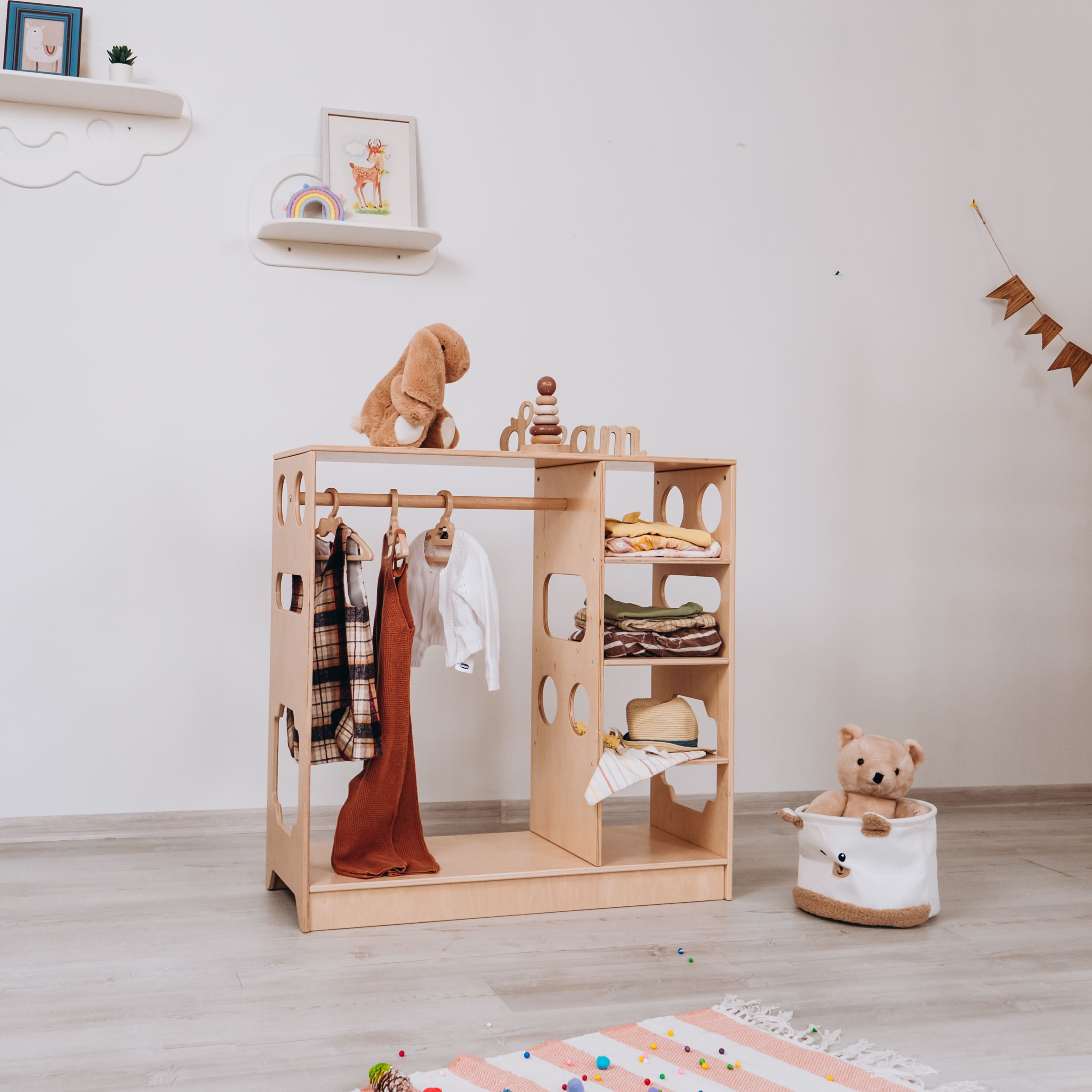 Montessori Closet