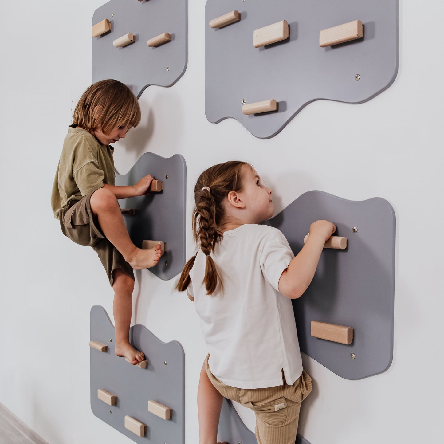 Indoor Rock Wall with Cloud-Shaped Panels & Wooden Climbing Holds for Kids 3-10