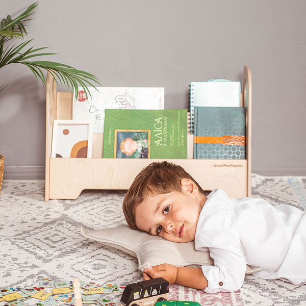 Holzmontessori -Regal für Kleinkinderbücher Speicherung